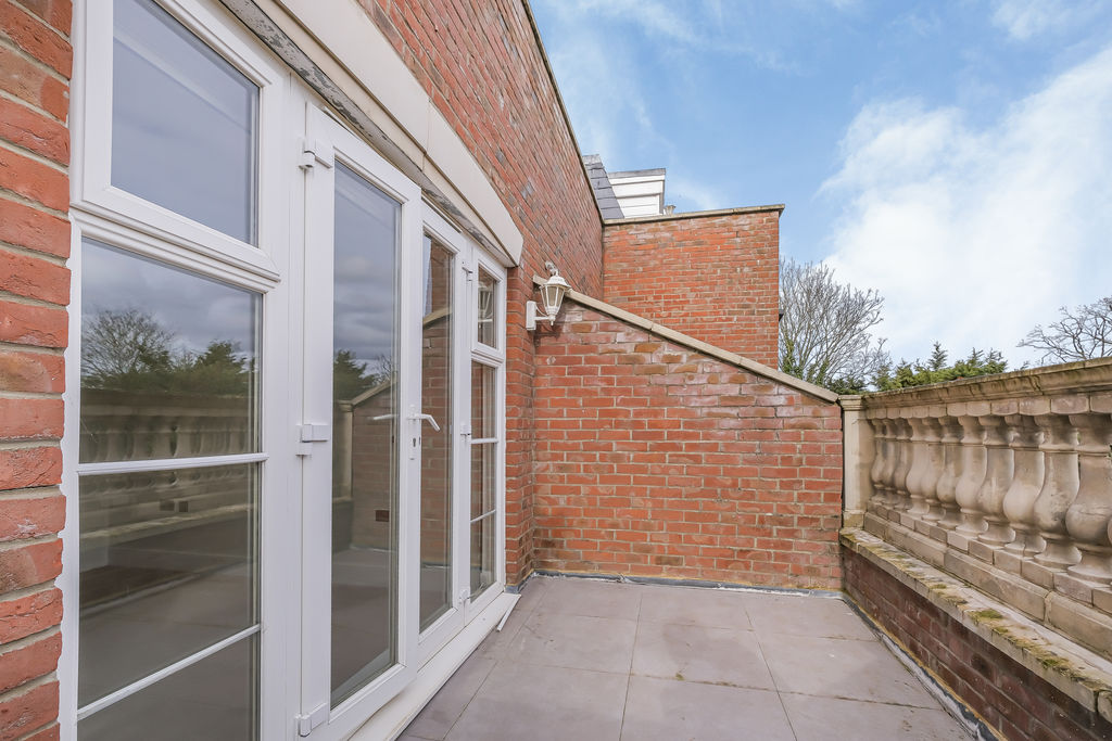 Photo 21- click for photo gallery